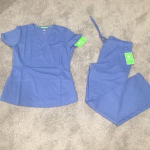 Women’s Healing Hands HH Works Scrubs